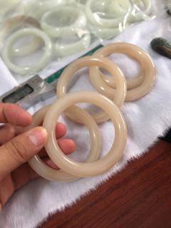 和田玉青海料很便宜?那是你没见过它的蓝调青,藕粉,烟青玉